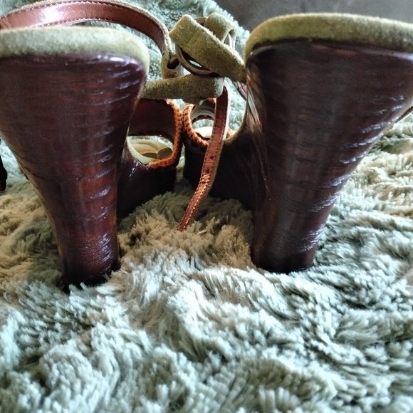 AEROSOLES LODGE SUEDE SANDALS SZ 6.5 - Picture 6 of 7